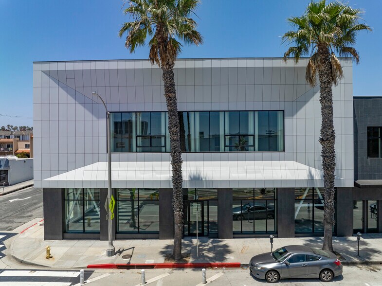 2101 Wilshire Blvd, Santa Monica, CA à louer - Photo de l’immeuble – Image 2 sur 12