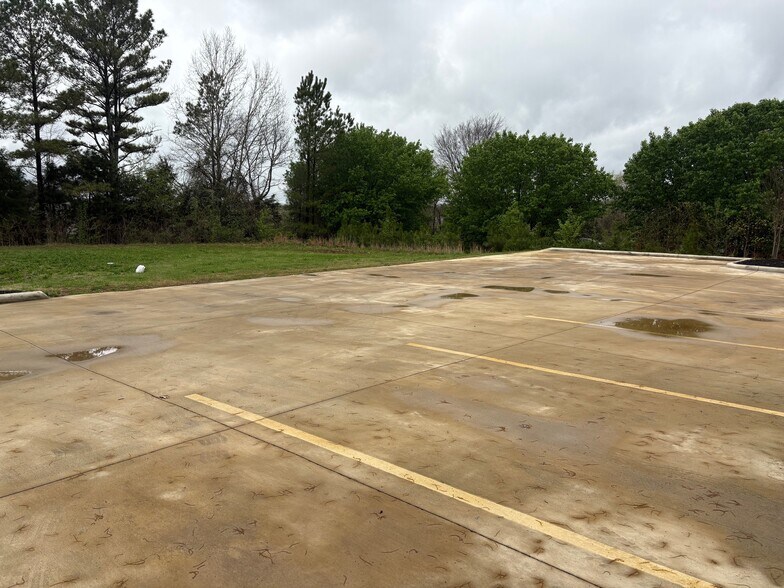 1117 McMurtrie Dr NW, Huntsville, AL à louer - Photo de l’immeuble – Image 3 sur 4