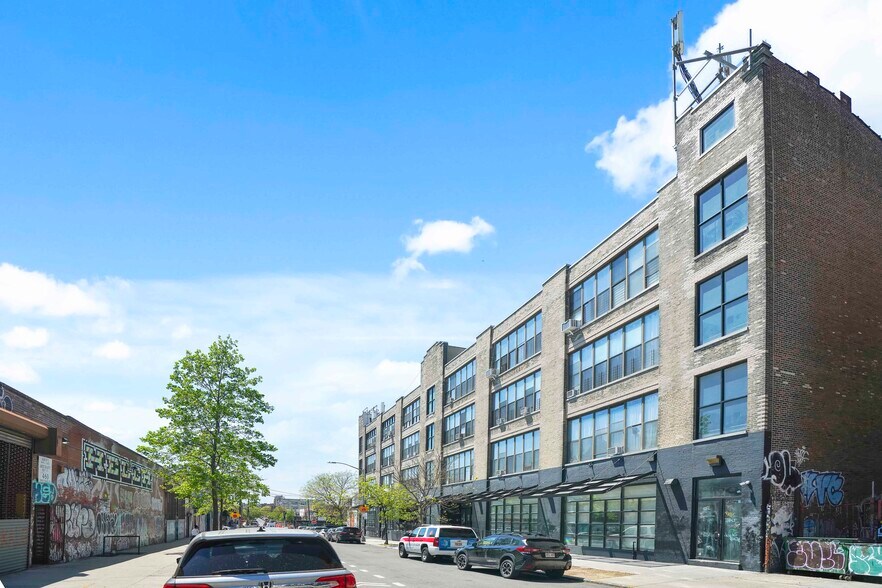 449-465 Troutman St, Brooklyn, NY à louer - Photo de l’immeuble – Image 2 sur 27