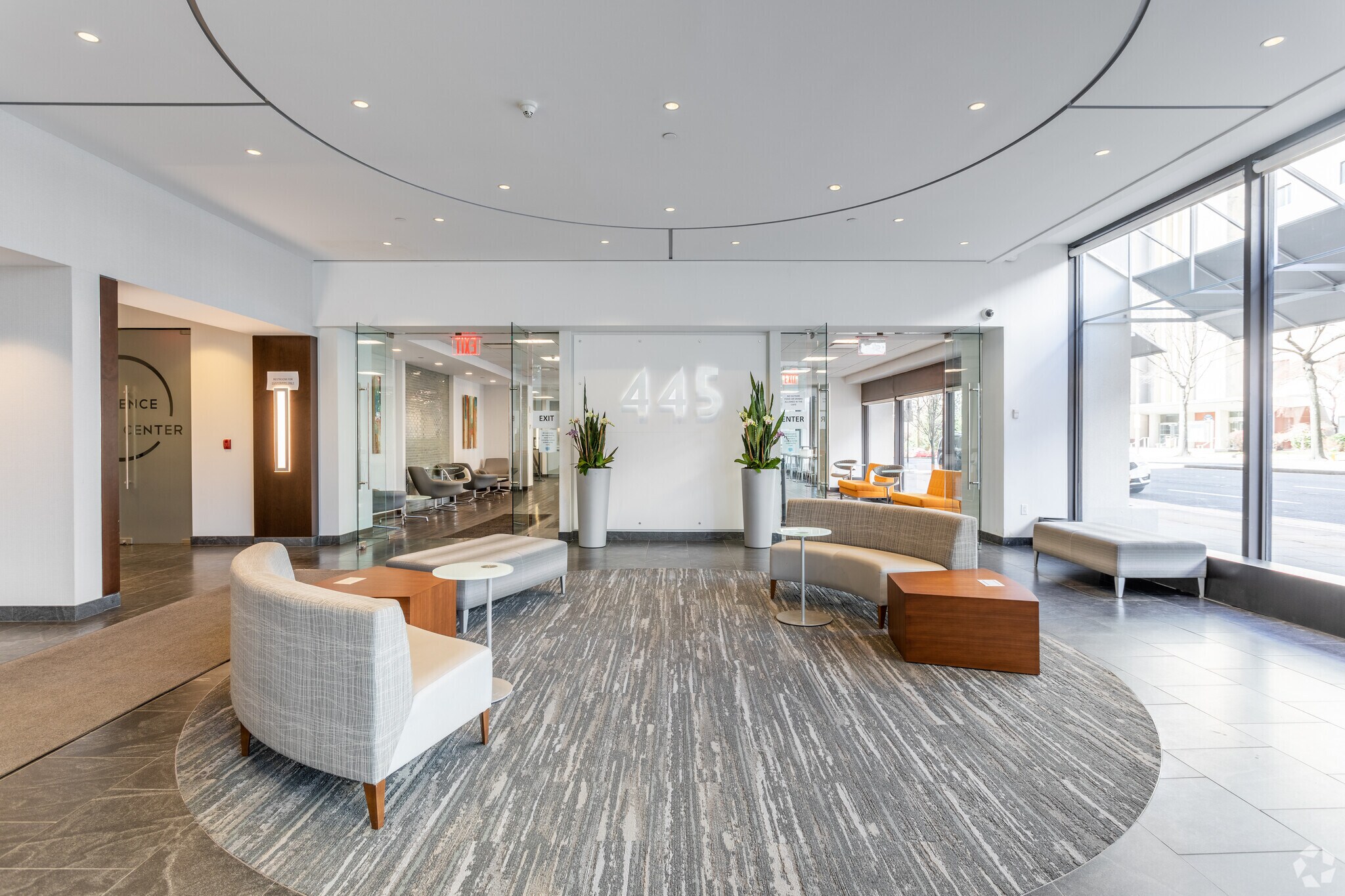 445 hamilton Ave, White Plains, NY à louer Photo principale– Image 1 sur 21
