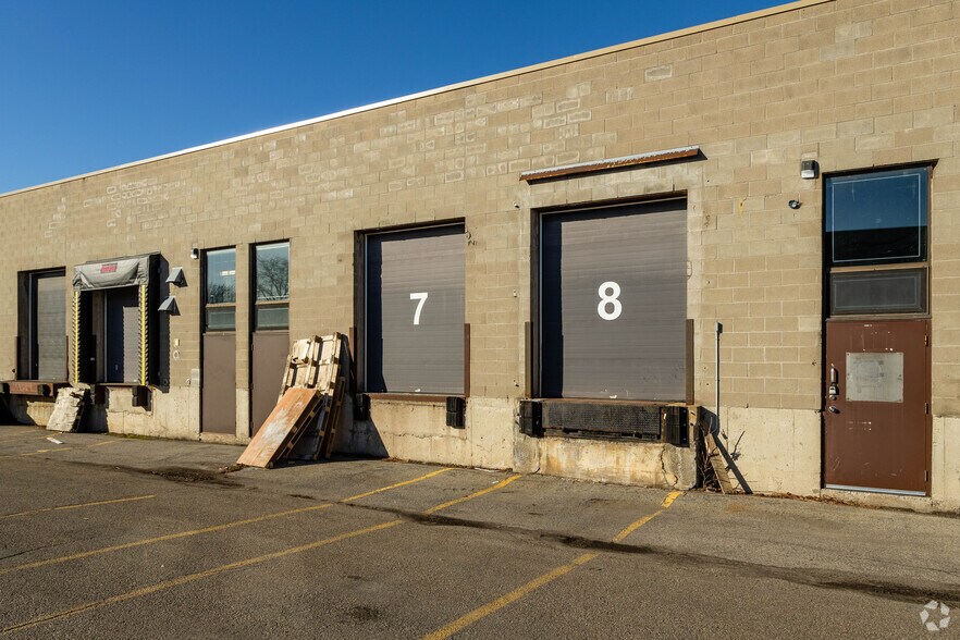 145 Rue Barr, Montréal, QC à louer - Photo de l’immeuble – Image 3 sur 5