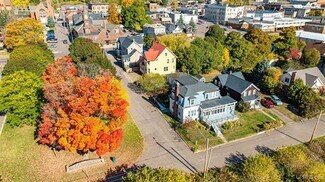 Plus de détails pour 209 Montezuma St, Hancock, MI - Bureau à vendre
