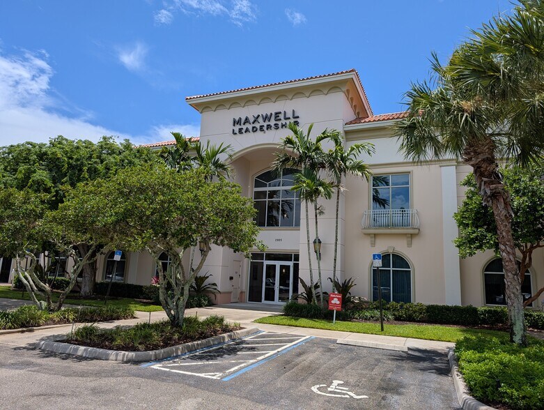 2925 Pga Blvd, Palm Beach Gardens, FL à louer - Photo de l’immeuble – Image 1 sur 7