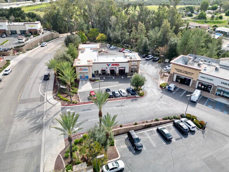 32120 Clinton Keith Rd, Wildomar, CA à vendre - Photo de l’immeuble – Image 2 sur 18