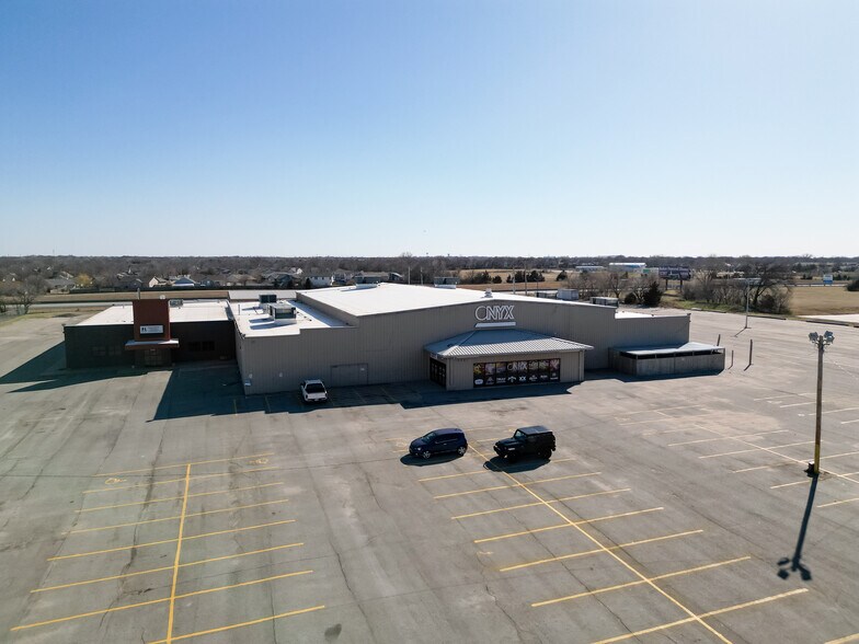 10001 E Kellogg, Wichita, KS à vendre - Photo de l’immeuble – Image 1 sur 4