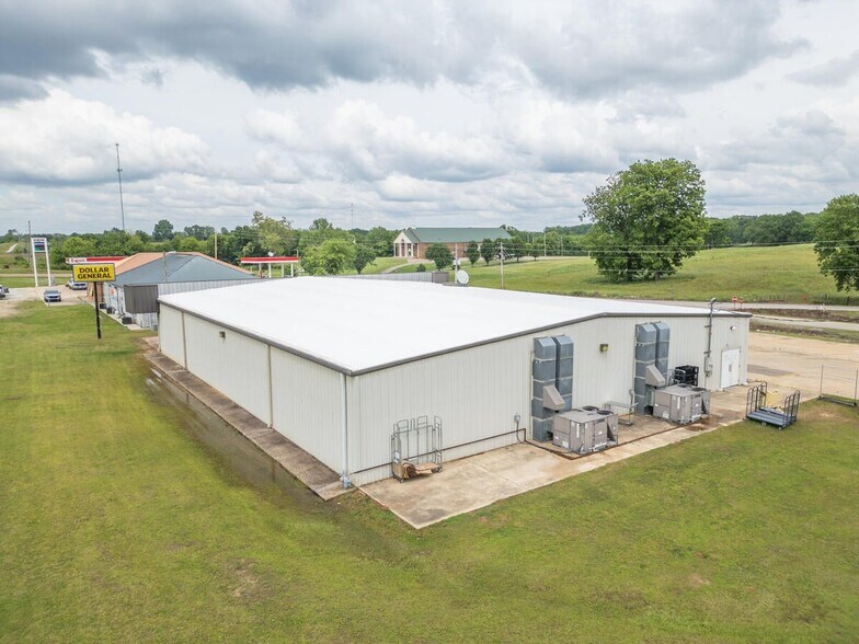 107 N Lee Dr, Guntown, MS à vendre - Photo de l’immeuble – Image 3 sur 15