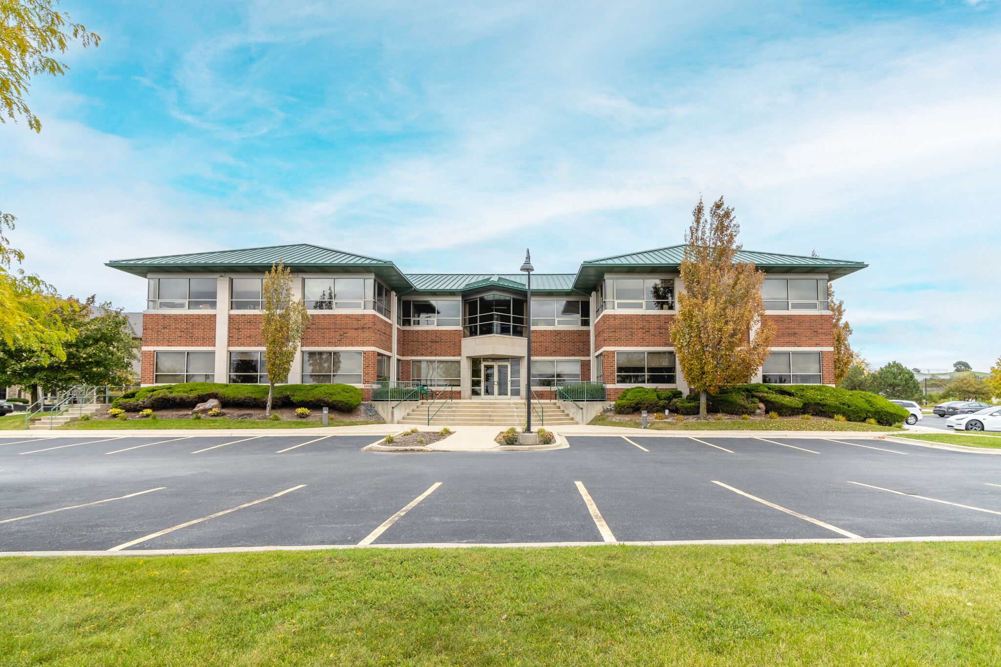 2500 Lehigh Ave, Glenview, IL à louer Photo de l’immeuble– Image 1 sur 22