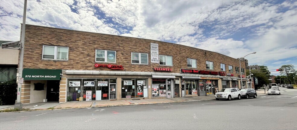 570 N Broad St, Elizabeth, NJ à louer - Photo de l’immeuble – Image 1 sur 1