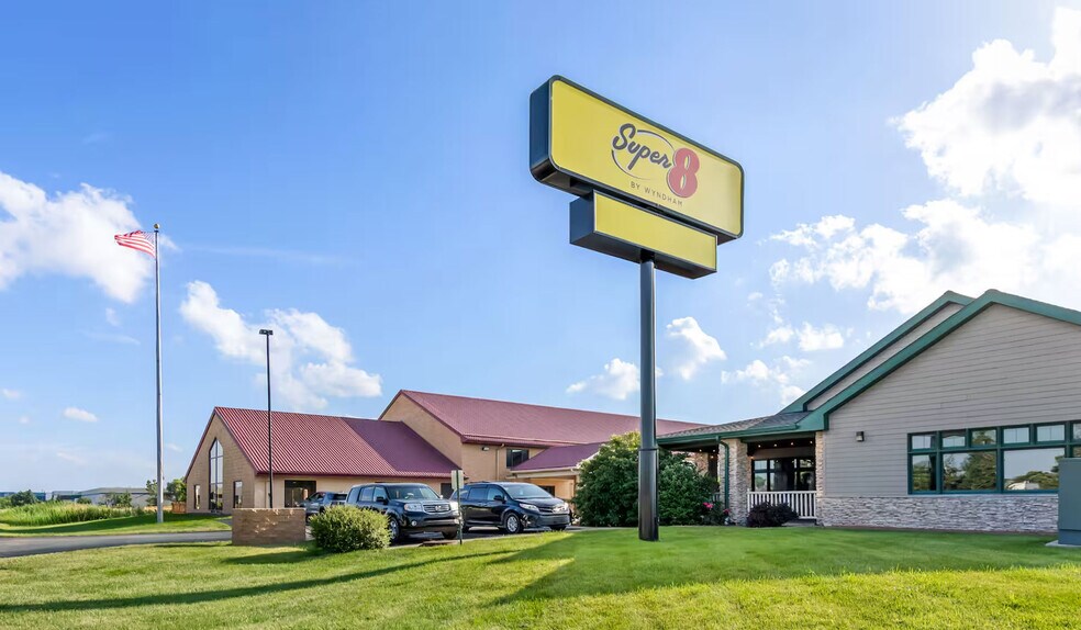 910 S Sylvania Ave, Sturtevant, WI à vendre - Photo de l’immeuble – Image 1 sur 30