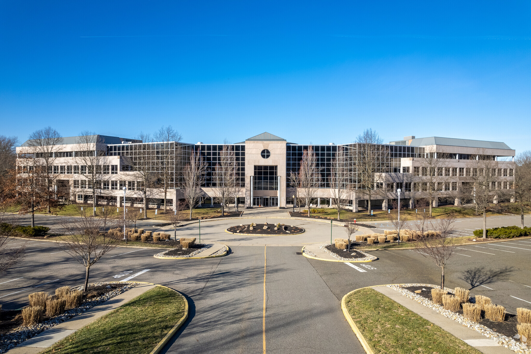 477 Martinsville Rd, Basking Ridge, NJ à louer Photo de l’immeuble– Image 1 sur 7