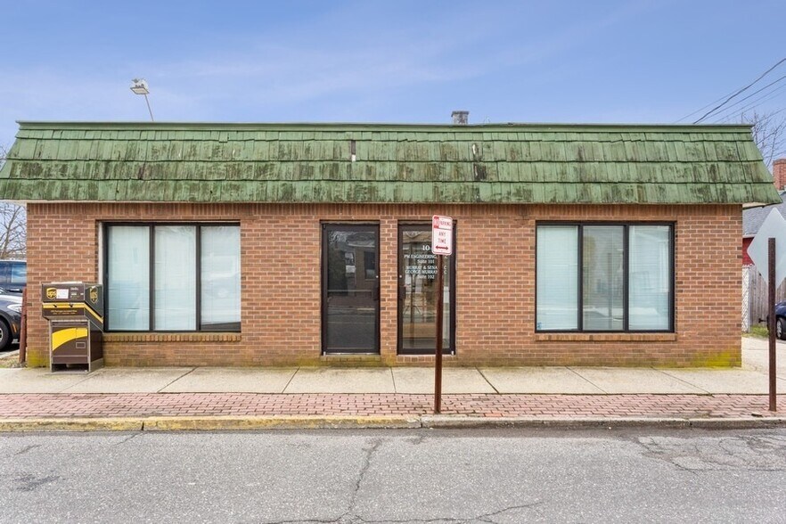 10-12 Boulevard Ave, Greenlawn, NY à louer - Photo principale – Image 1 sur 12