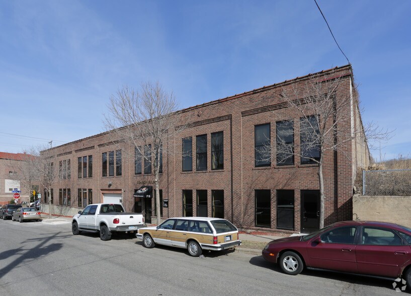 712 Ontario Ave W, Minneapolis, MN à louer - Photo de l’immeuble – Image 3 sur 17