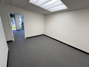 8405 Pershing Dr, Los Angeles, CA à louer Photo intérieure– Image 1 sur 9