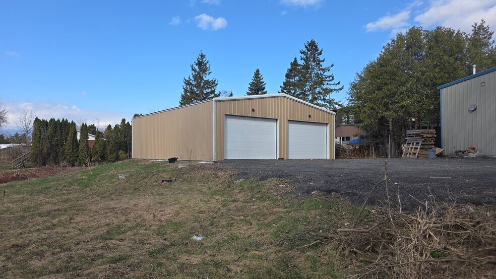 542 Ontario County Hwy 2, Quinte West, ON à vendre - Photo de l’immeuble – Image 2 sur 8