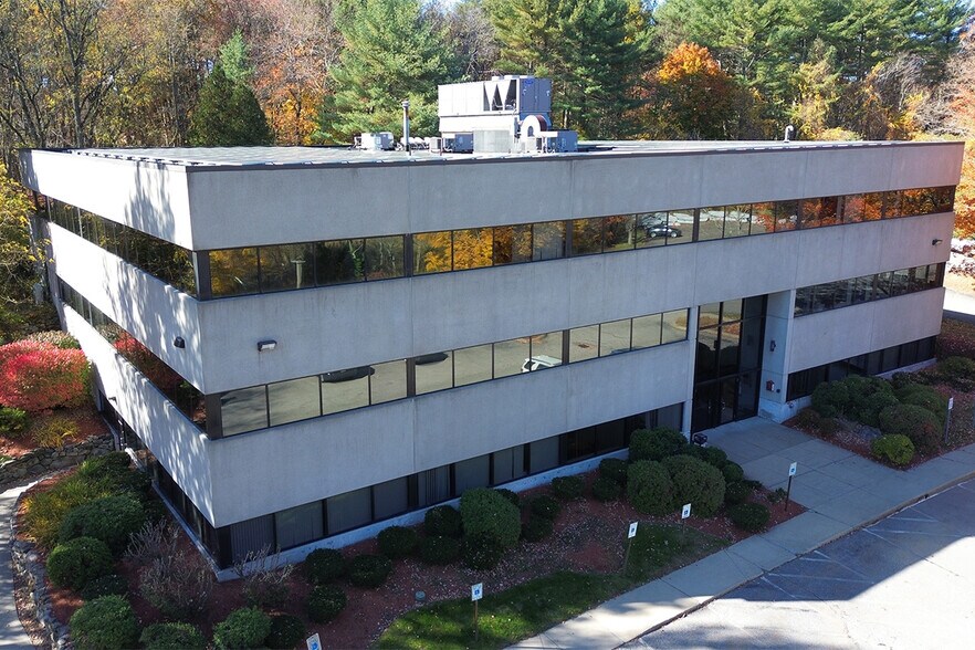 526 Main St, Acton, MA à louer - Photo de l’immeuble – Image 3 sur 32