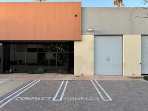 9027 Canoga Ave, Canoga Park, CA à louer Photo intérieure– Image 1 sur 11