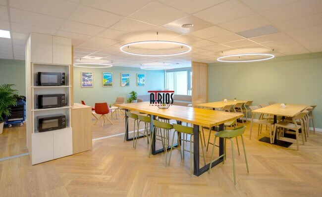 Plus de détails pour Bureau à louer