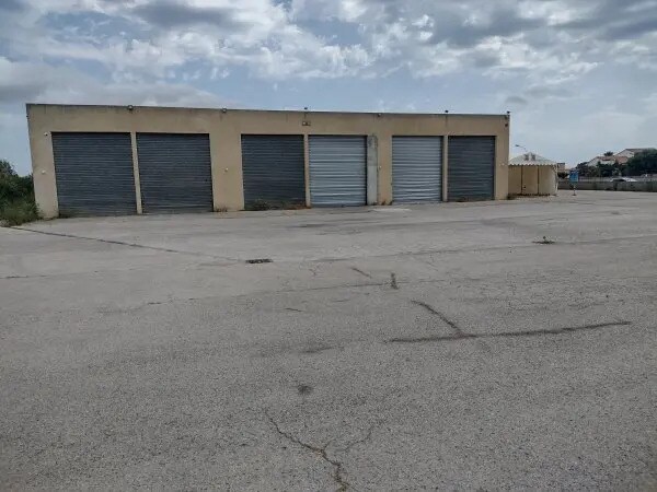 Industriel/Logistique dans Perpignan à vendre - Photo de l’immeuble – Image 1 sur 4