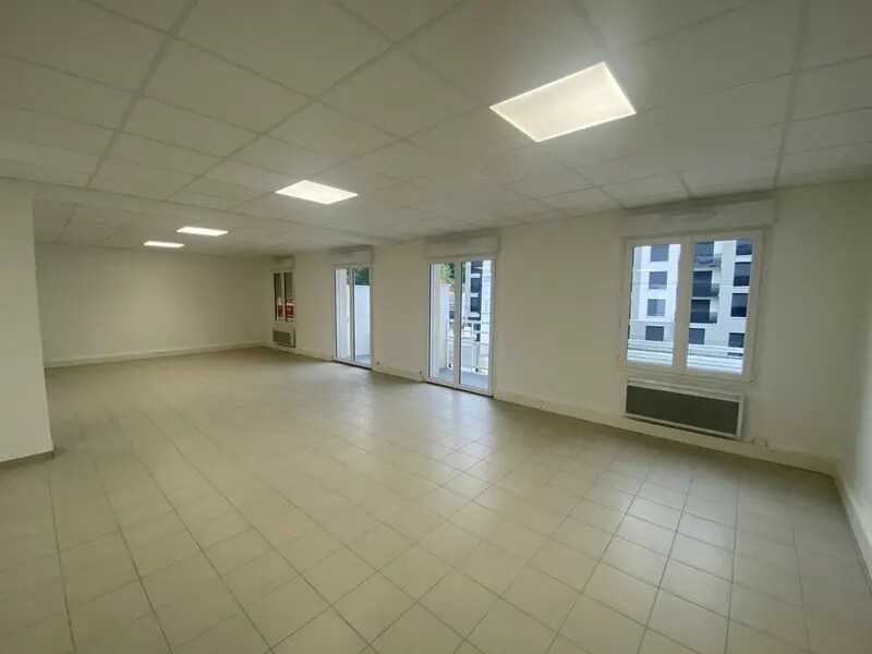 Bureau dans Morsang-sur-Orge à louer Photo intérieure– Image 1 sur 6