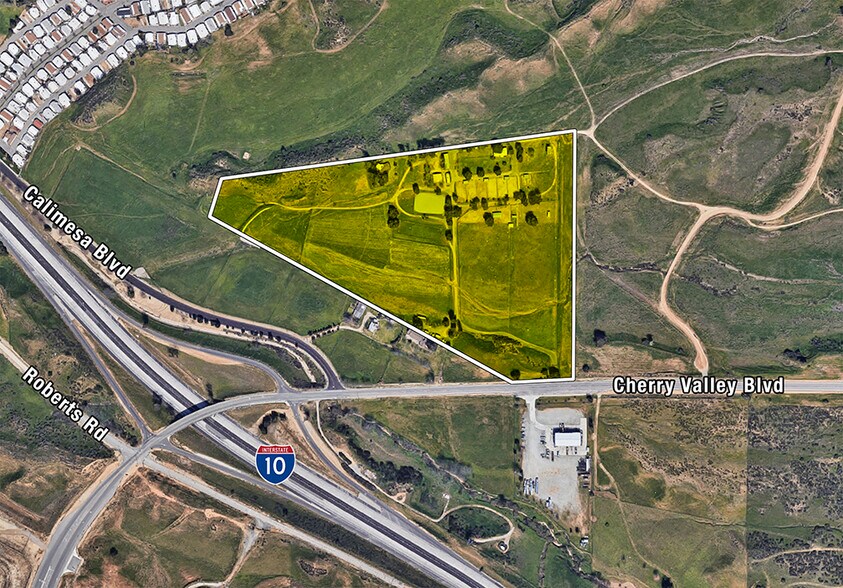 36240 Cherry Valley, Calimesa, CA à vendre - Aérien – Image 2 sur 4
