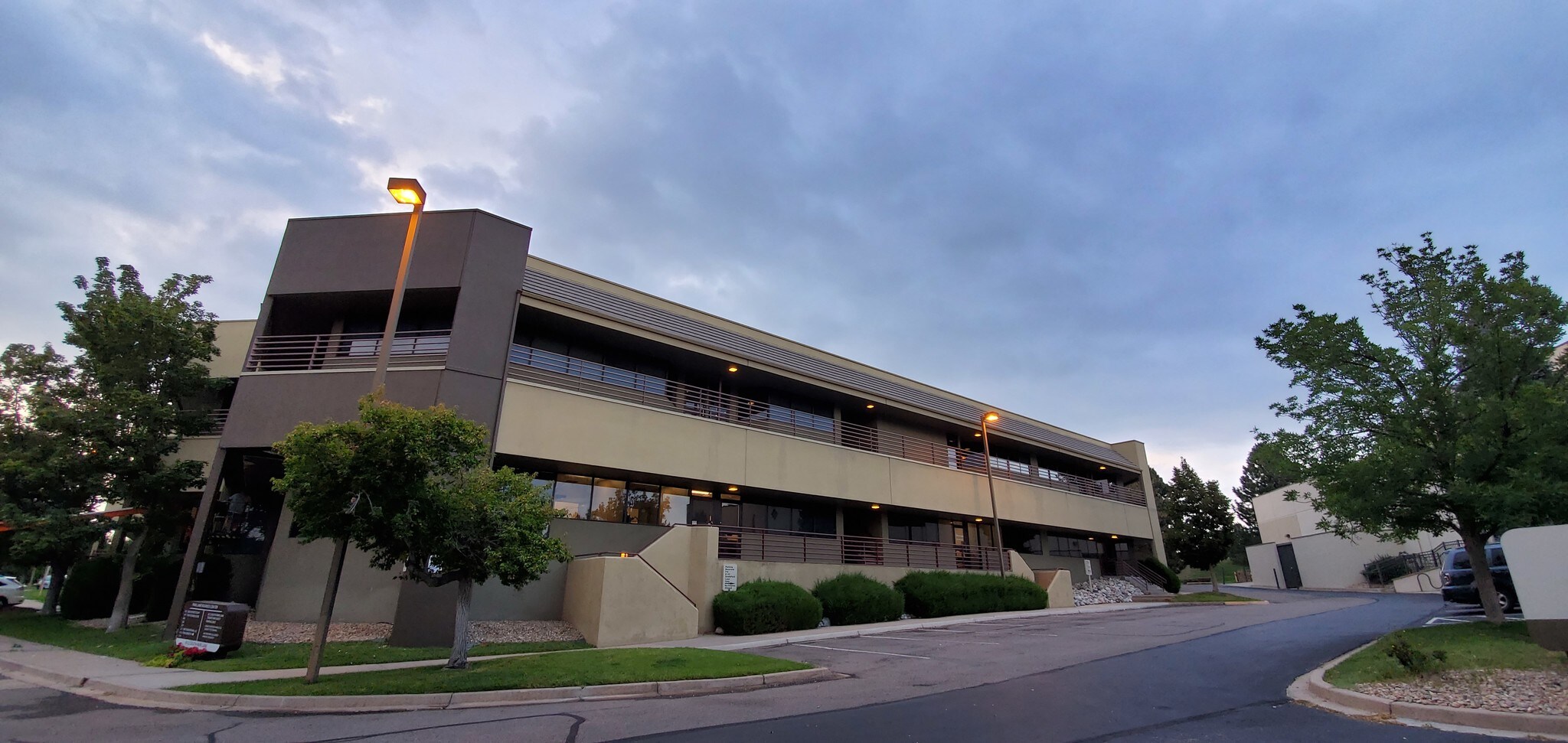 8122 S Southpark Ln, Littleton, CO à louer Photo principale– Image 1 sur 3