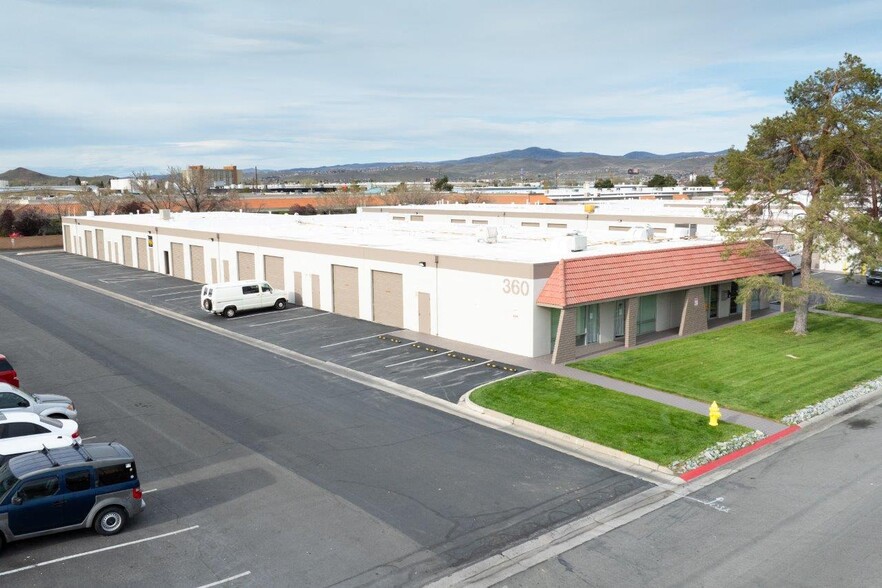 360 Freeport Blvd, Sparks, NV à louer - Photo de l’immeuble – Image 2 sur 38