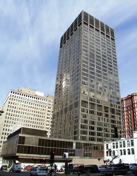 720 Olive St, Saint Louis, MO à louer - Photo de l’immeuble – Image 2 sur 25