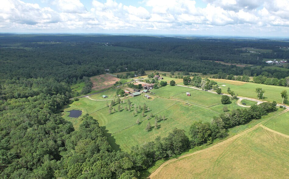 282 Shore Rd, Swan Lake, NY à vendre - Photo de l’immeuble – Image 2 sur 52