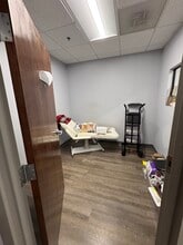 300 Western Ave, Brighton, MA à louer Photo de l’immeuble– Image 2 sur 3