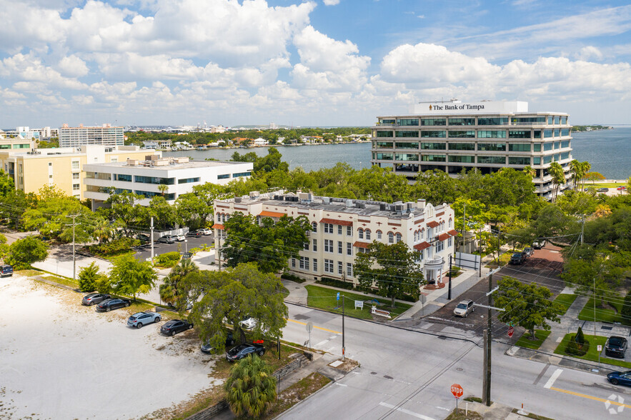 600 S Magnolia Ave, Tampa, FL à louer - Photo de l’immeuble – Image 3 sur 7