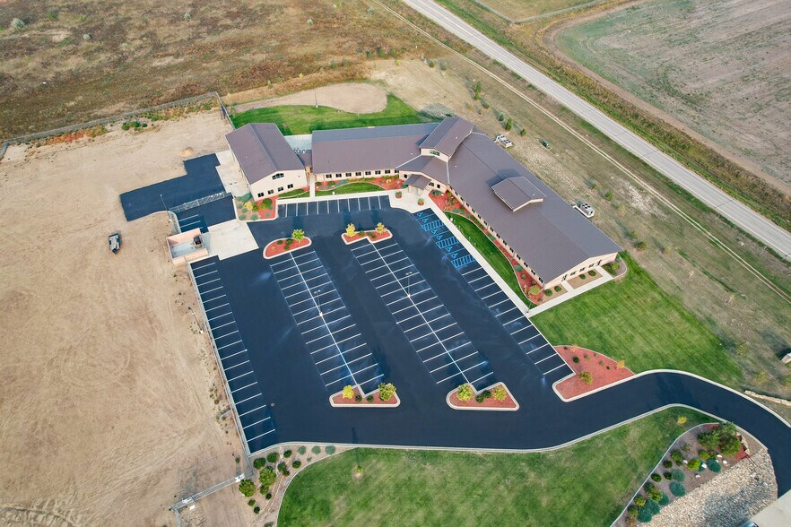 10315 Camp Dr, Williston, ND à louer - Photo de l’immeuble – Image 3 sur 21
