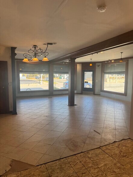 5901 W Vliet St, Milwaukee, WI à louer - Photo de l’immeuble – Image 3 sur 14