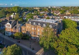 Plus de détails pour 76 Crown Rd, Twickenham - Bureau à louer