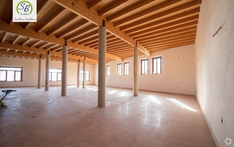 Local commercial dans Cantalejo, Segovia à vendre - Photo de l’immeuble – Image 3 sur 7