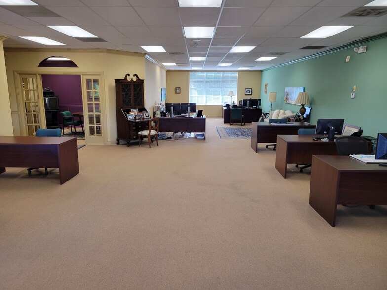 2745 E Oakland Park Blvd, Fort Lauderdale, FL à vendre - Photo de l’immeuble – Image 2 sur 21