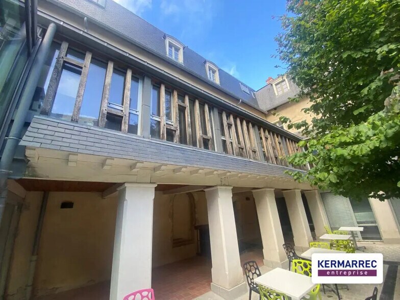 Bureau dans Rennes à vendre - Photo de l’immeuble – Image 2 sur 14