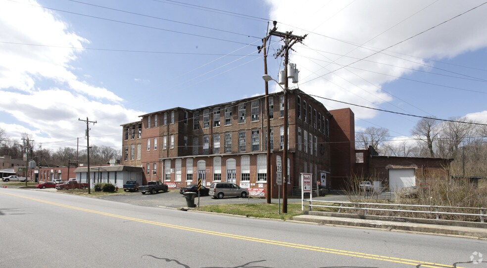 121-125 Boone Rd, Eden, NC à vendre - Photo principale – Image 1 sur 2