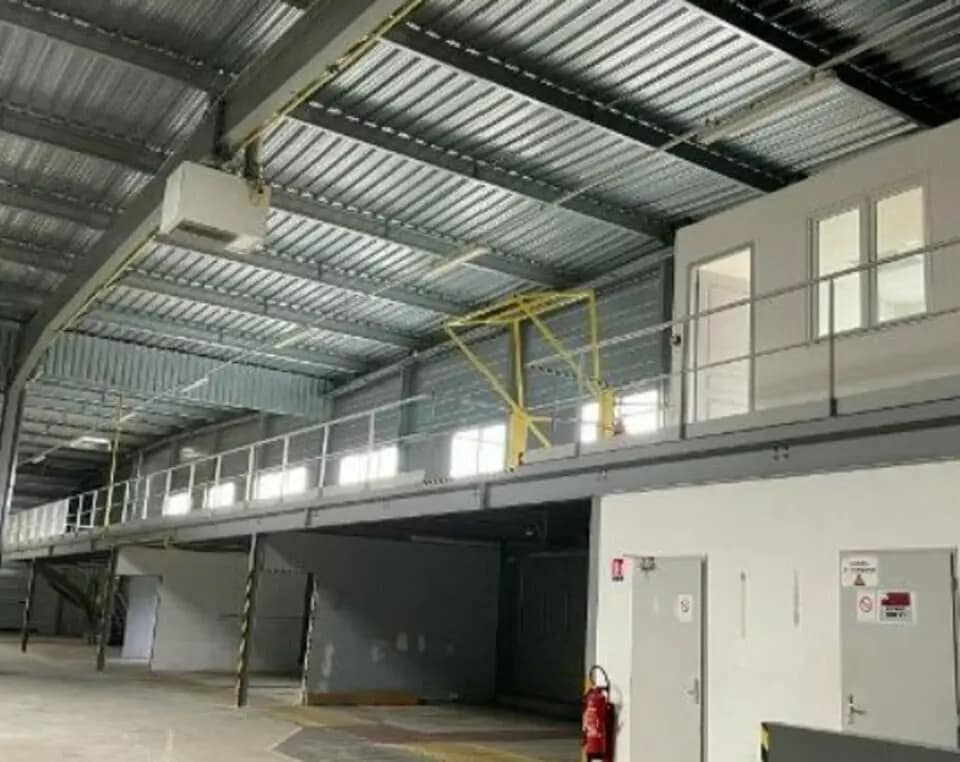 Local d’activités dans Étupes à louer Photo intérieure– Image 1 sur 5