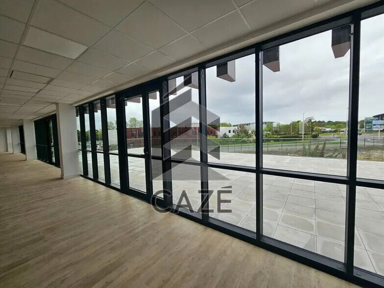 Bureau dans Mérignac à louer - Photo de l’immeuble – Image 3 sur 6