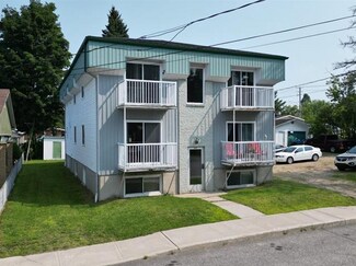 Plus de détails pour 867 Rue Montcalm, Mont-laurier, QC - Logement à vendre