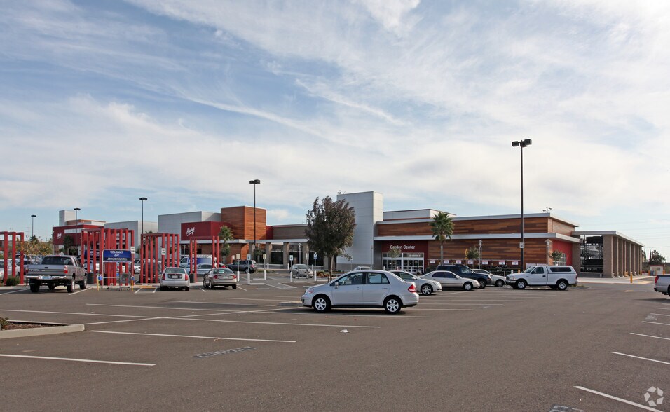 Riverpoint Cir, West Sacramento, CA à louer - Photo de l’immeuble – Image 3 sur 34