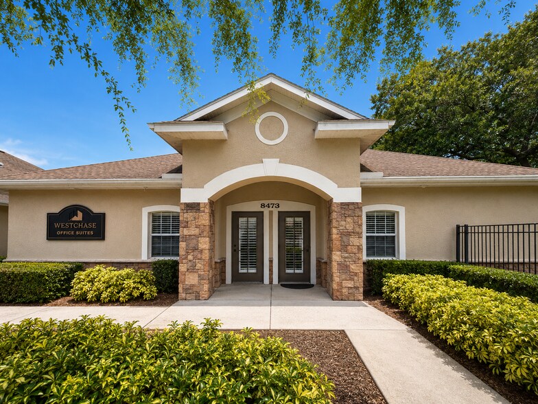 8471-8473 W Linebaugh Ave, Tampa, FL à louer - Photo de l’immeuble – Image 1 sur 27