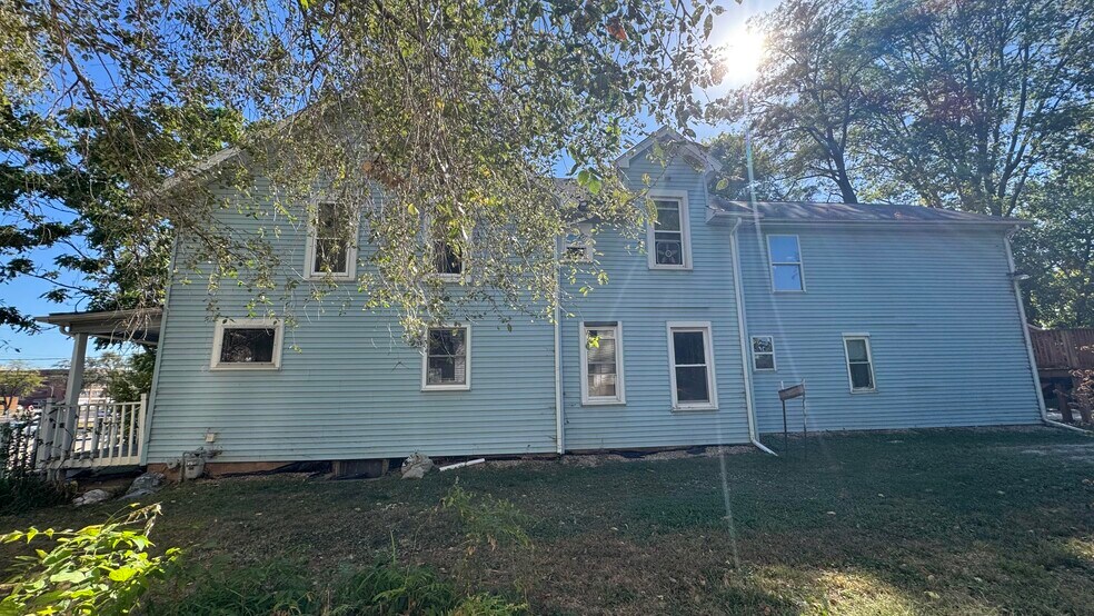 260 N Broad St, Galesburg, IL à vendre - Photo de l’immeuble – Image 2 sur 3