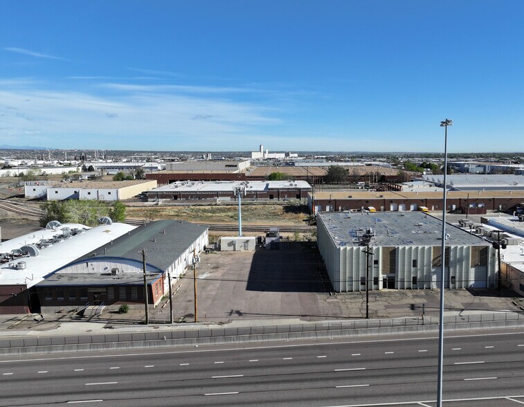 4555 E 46th Ave, Denver, CO à vendre - Photo de l’immeuble – Image 2 sur 7