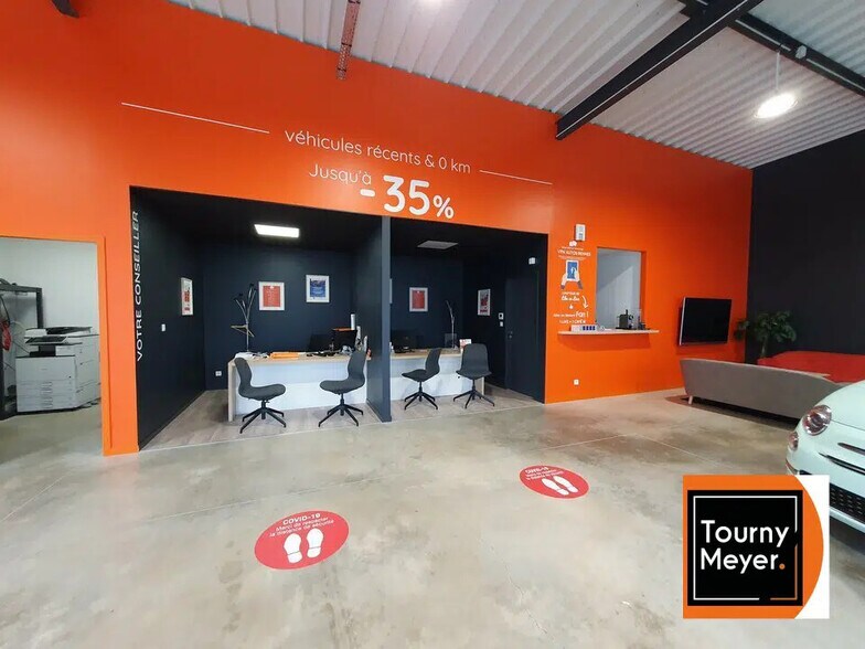 Local d’activités dans Pacé à louer - Photo de l’immeuble – Image 3 sur 3