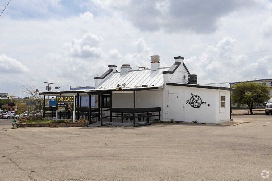 1200 W Central Texas Expy, Killeen, TX à louer - Photo principale – Image 1 sur 4