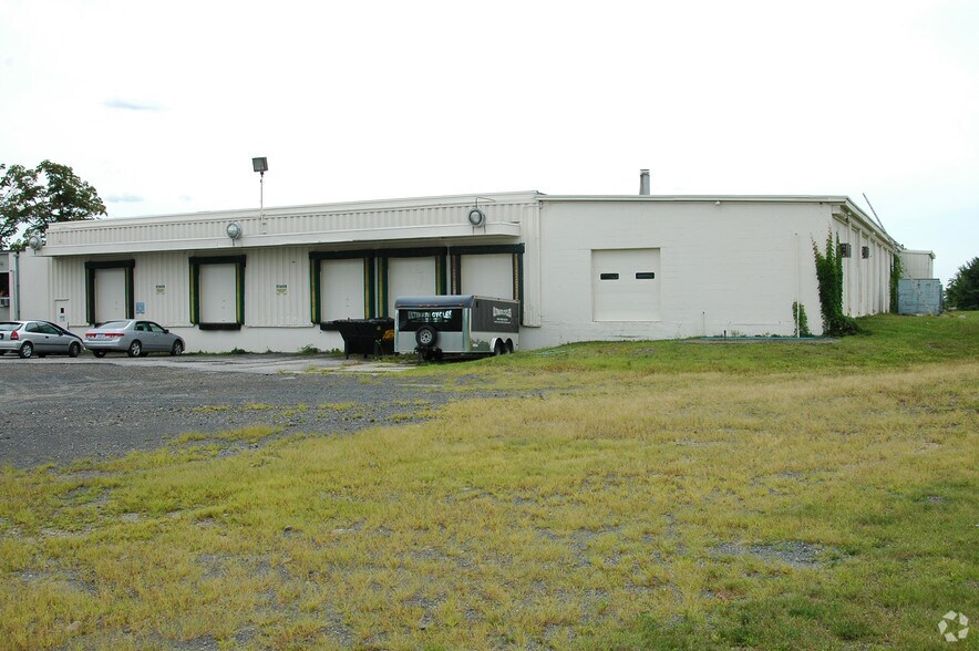 83 S Putt Corners Rd, New Paltz, NY à vendre - Photo de l’immeuble – Image 2 sur 7