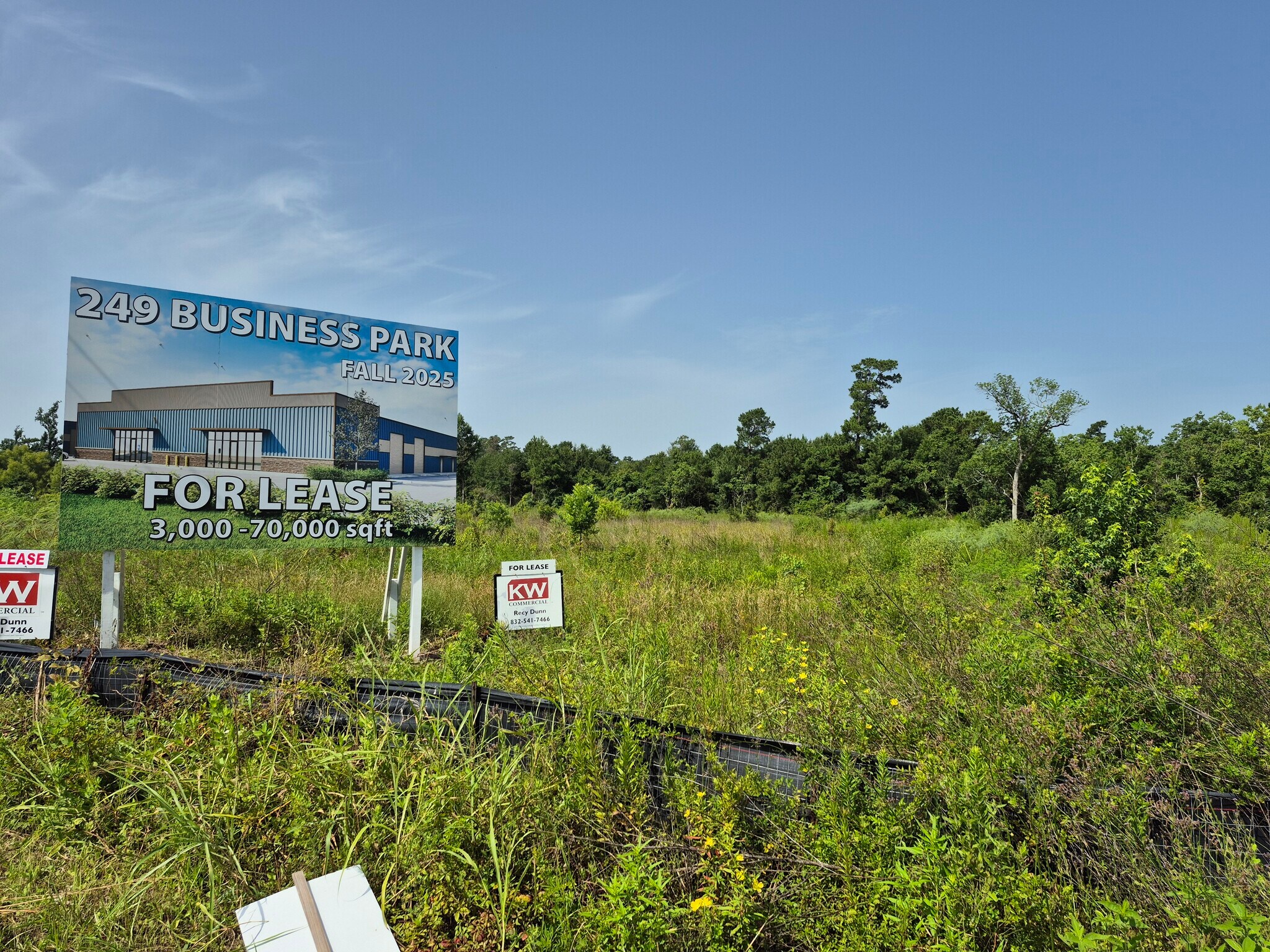 0 SH 249 Fwy, Pinehurst, TX à louer Photo de l’immeuble– Image 1 sur 5