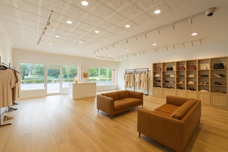 784 US Highway 1, North Palm Beach, FL à louer Photo intérieure– Image 1 sur 8