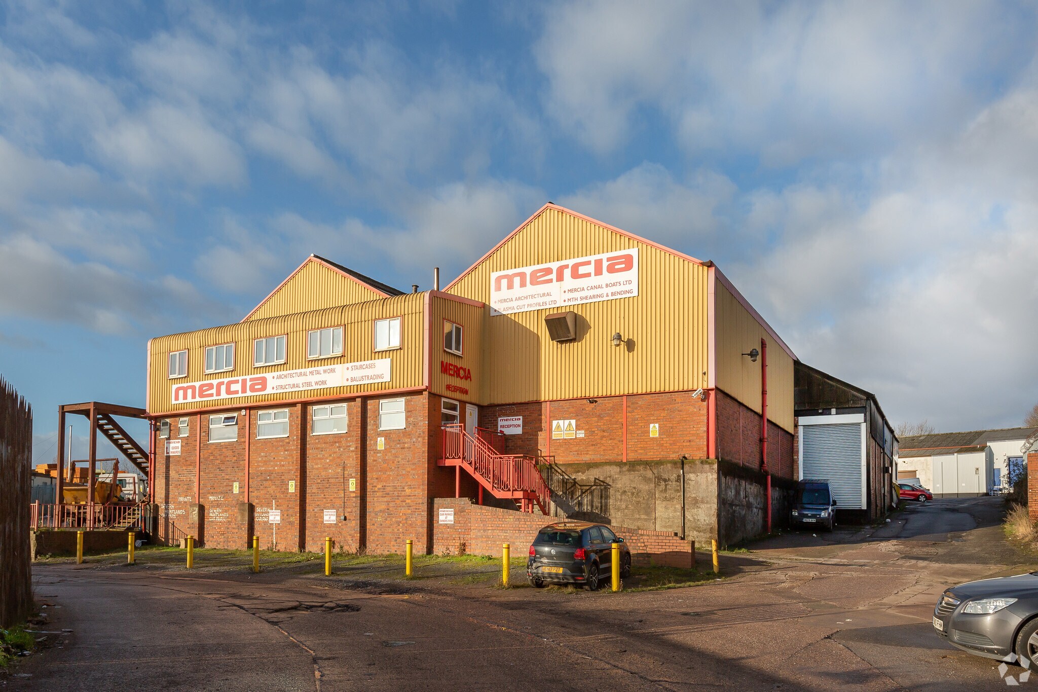 Dudley Central-Trading Est Shaw Rd, Dudley à louer Photo principale– Image 1 sur 13